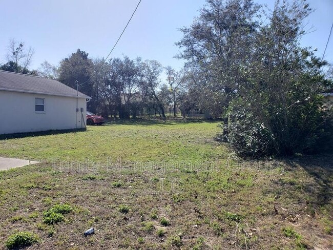 Building Photo - 10264 Spring Hill Dr