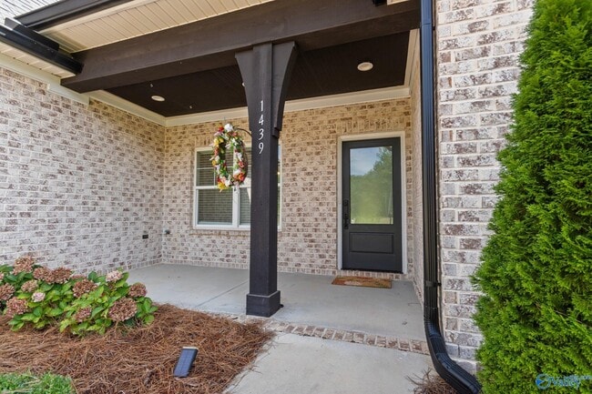 Building Photo - 1439 Cherokee Ridge Dr
