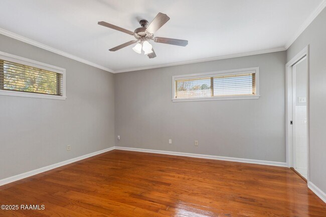 Building Photo - 101 Alonda Dr