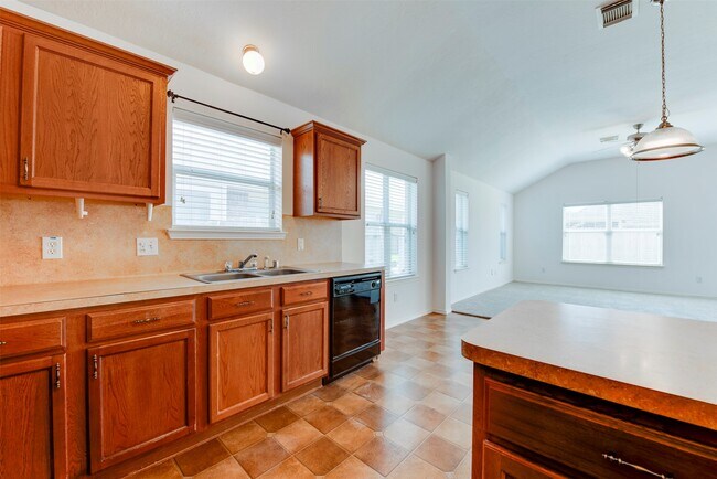 Building Photo - 18535 Melissa Springs Dr