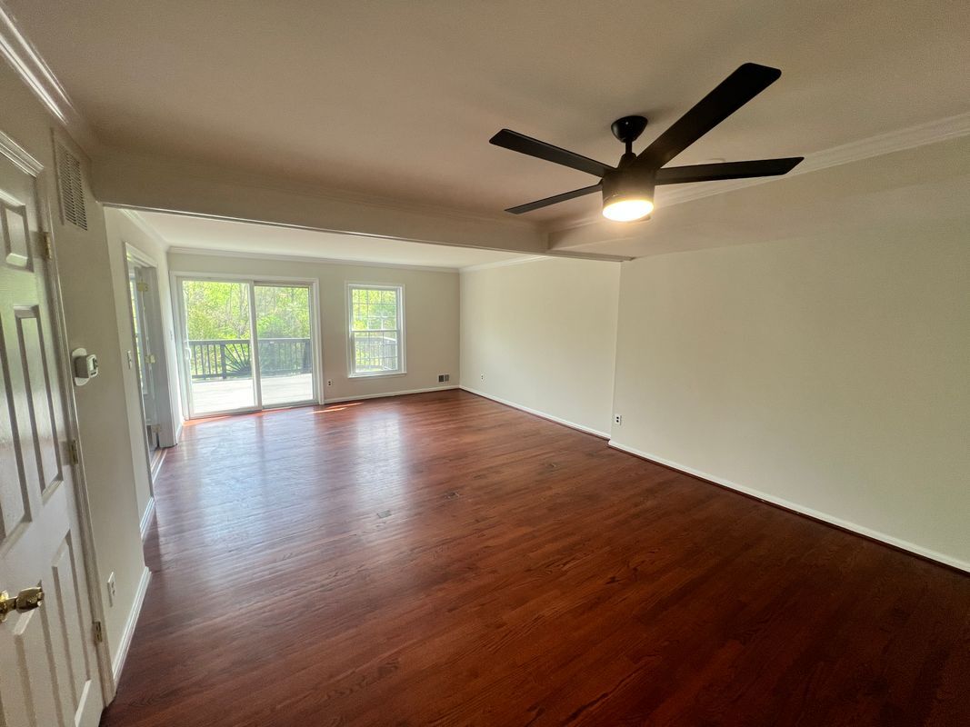 Building Photo - 516 Meadow Hall Dr