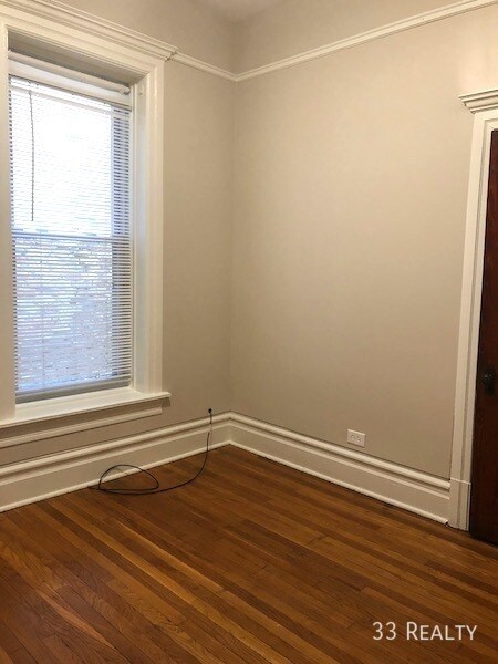 Building Photo - 2626 N Wilton Ave