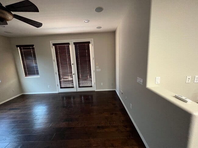 Building Photo - This is a great home located in Seville