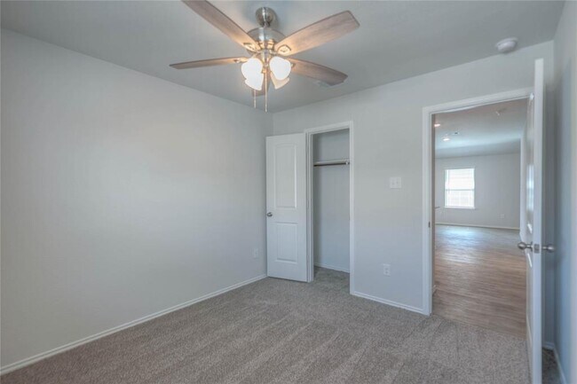 Building Photo - 204 Rockbridge Dr