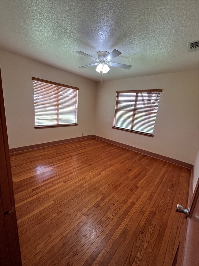 Building Photo - 1527 Boling Dome Dr