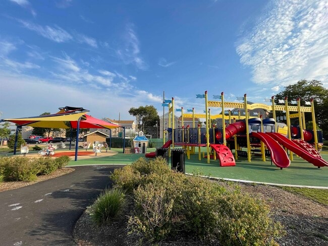 Building Photo - 25 Kelly Pkwy