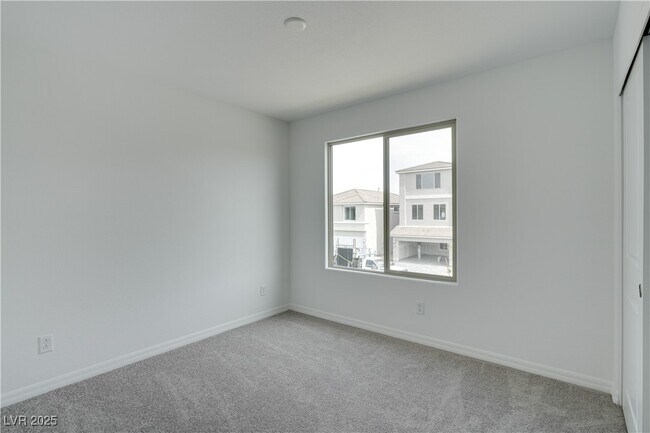 Building Photo - 10339 Dallington St
