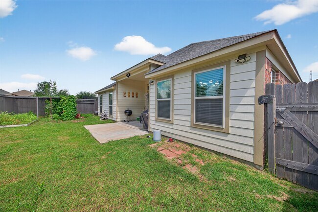 Building Photo - 23127 Quiet Heron Ct