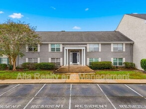 Building Photo - 4329 Plaza Gate Ln S