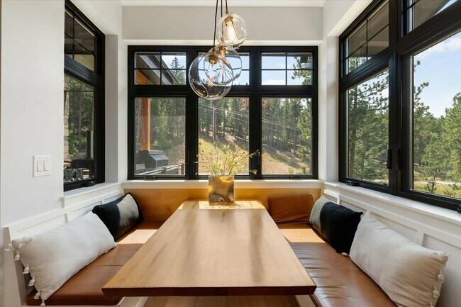 Building Photo - 21429 Trappers Trail