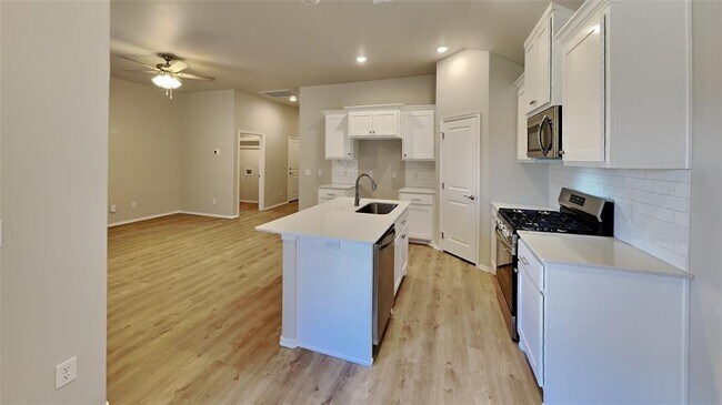 Building Photo - 9121 NW 127th St