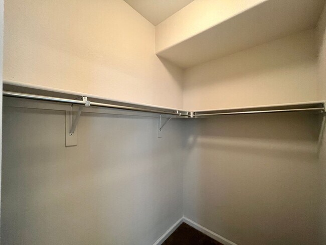 Building Photo - 3758 Ponderosa Ct