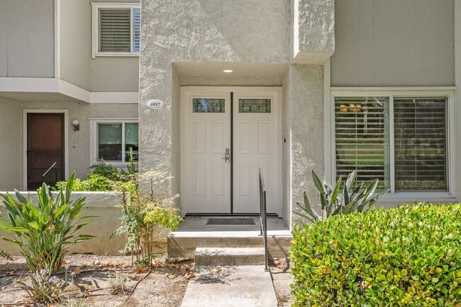 Building Photo - Beautiful Yorba Linda 3 Bedroom 2.5 Bathro...