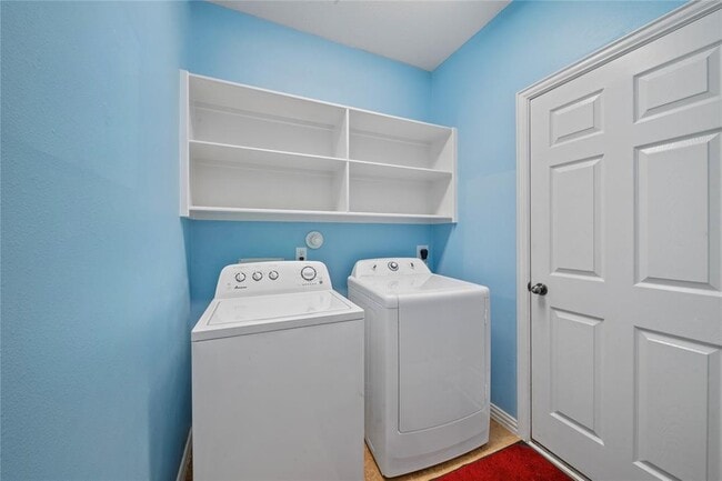 Building Photo - 7030 Thistlewood Park Ct