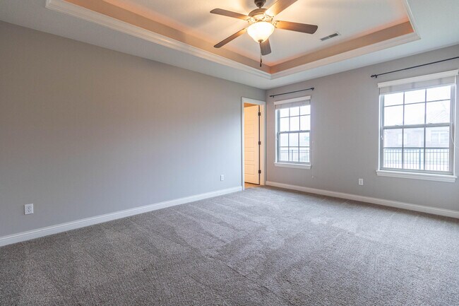 Building Photo - 2705 Iron Gate Dr