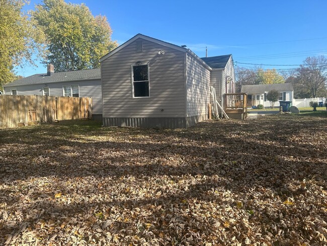 Building Photo - Three-Bedroom House In Aberdeen