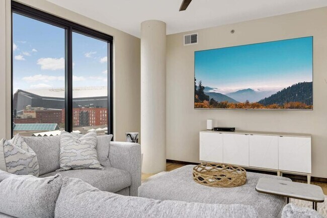 Building Photo - 1240 S 2nd St