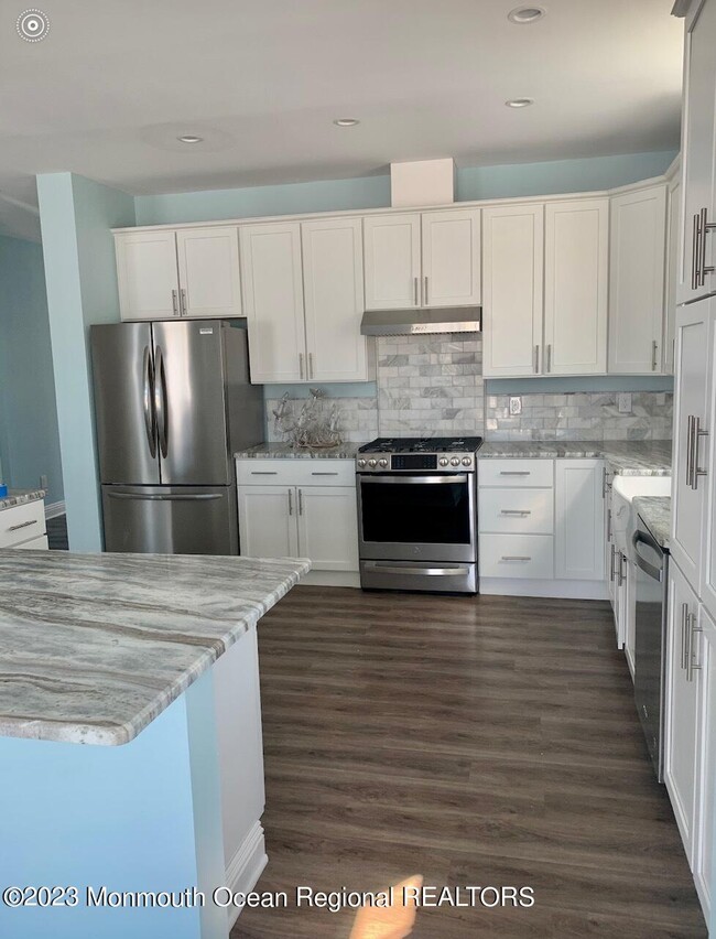 Building Photo - 36 1st Ave