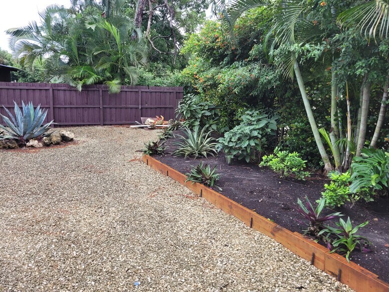 Building Photo - 4385 Pine Lake Rd