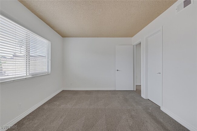 Building Photo - 6977 Pleasant View Ave