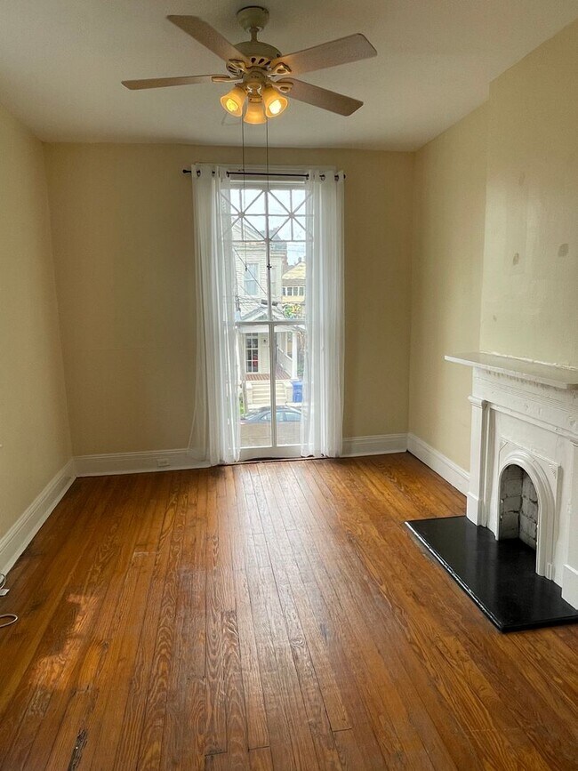 Building Photo - Charming 3 bedroom close to Freret Street, Uptown, Downtown and MORE!!!