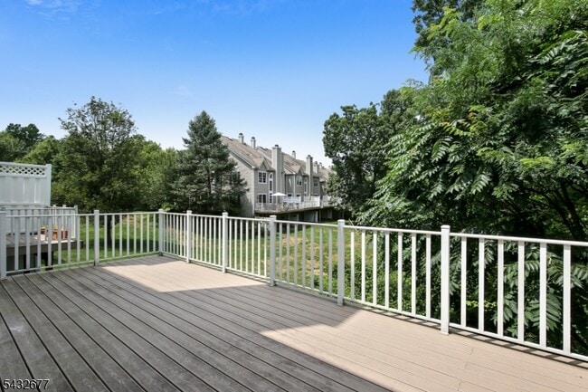 Building Photo - 8 Hopkinson Ct