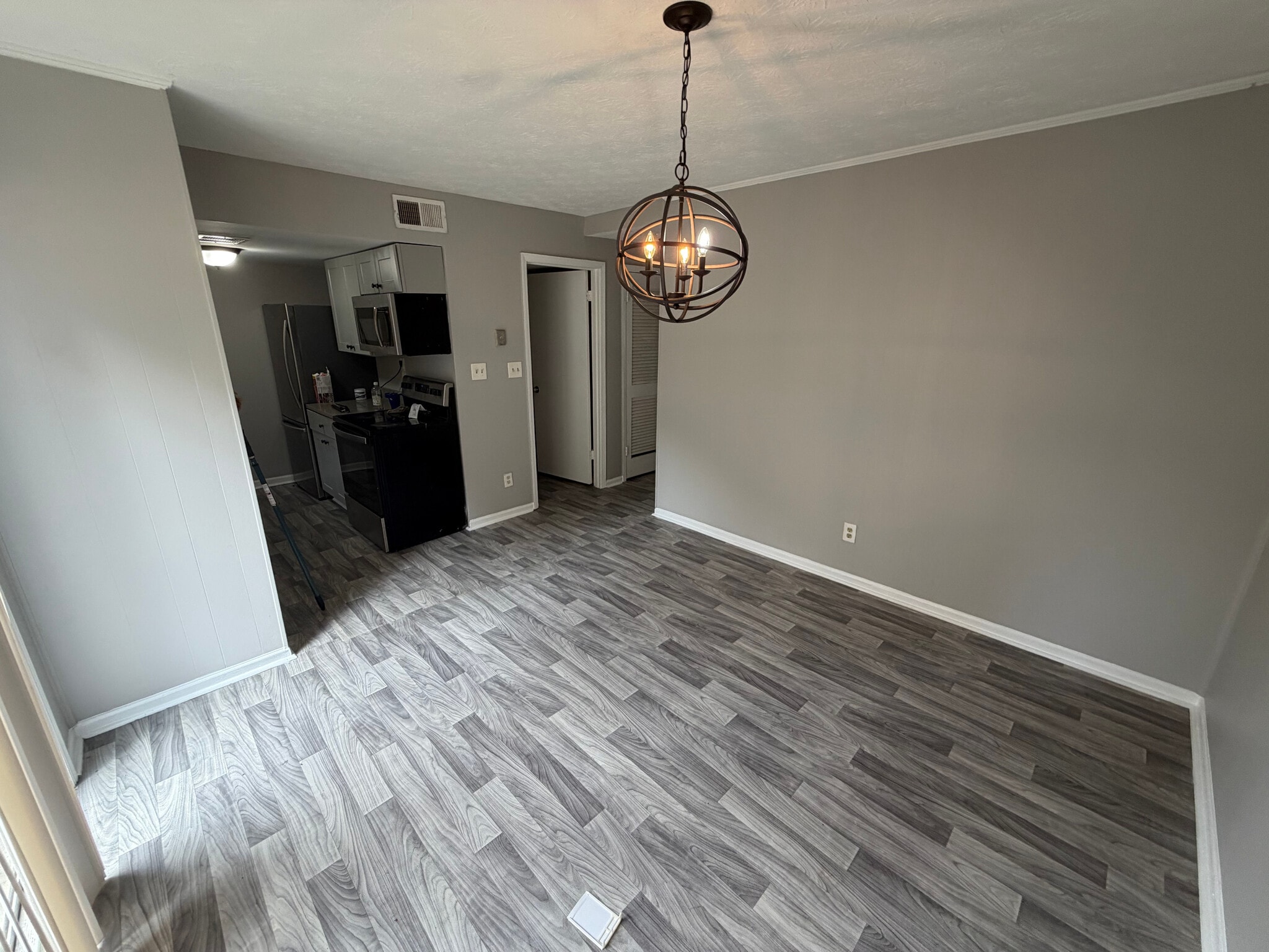 Building Photo - Room in Townhome on Northdale Rd