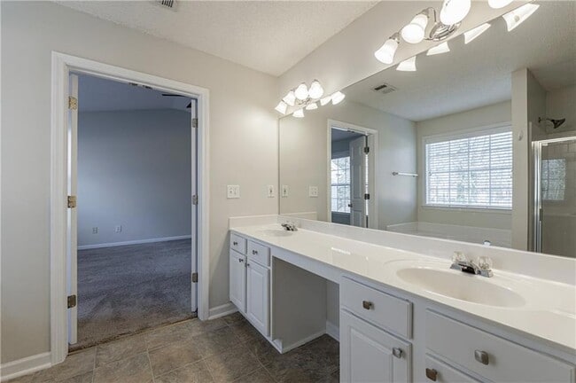 Building Photo - 2819 Ashleigh Ln