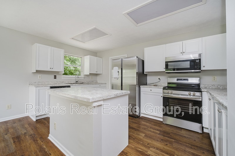 Building Photo - 21 Wyndham Dr