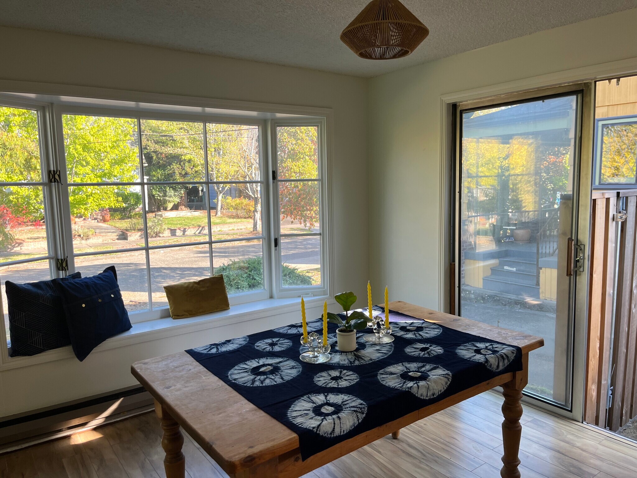 Building Photo - 343 NE 63rd Ave