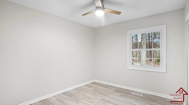Building Photo - 510 Knollwoods Rd