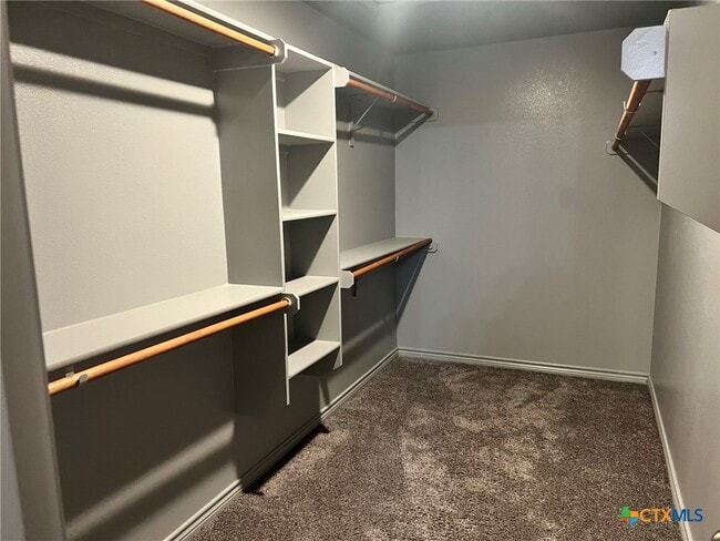 Building Photo - 2814 Leroy Cir