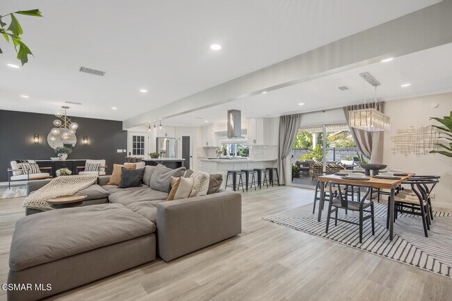 Building Photo - 1449 Norwich Ave