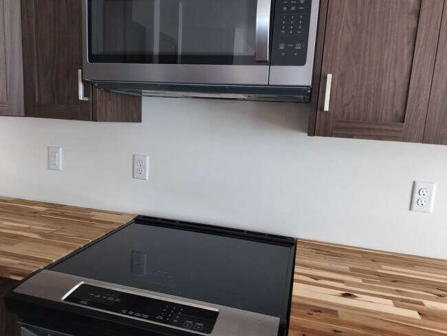 Building Photo - Lumberton Star