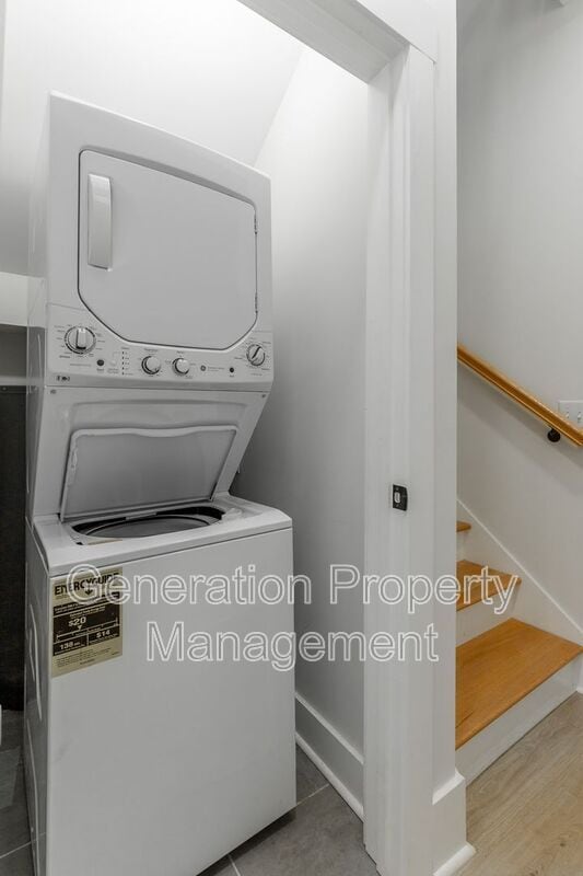 Building Photo - 1124 Garfield St