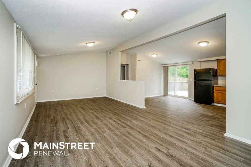 Building Photo - 389 West St