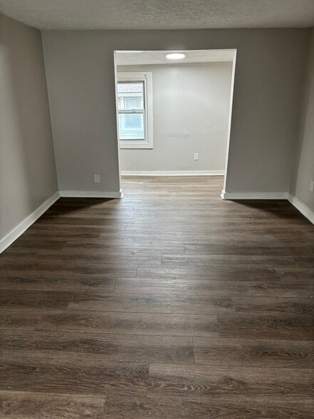 Building Photo - 143 Hamilton Ave
