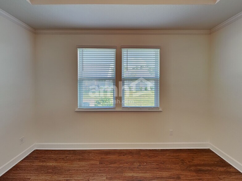 Building Photo - 158 Opal Way