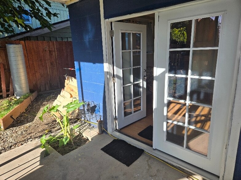 Building Photo - 4052 Capella St