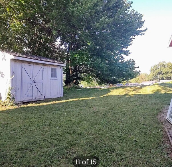 Storage shed - 231 Thompson Ave