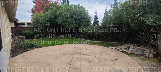 Building Photo - Roseville (Highland Park) 3 Bed Plus Den/O...