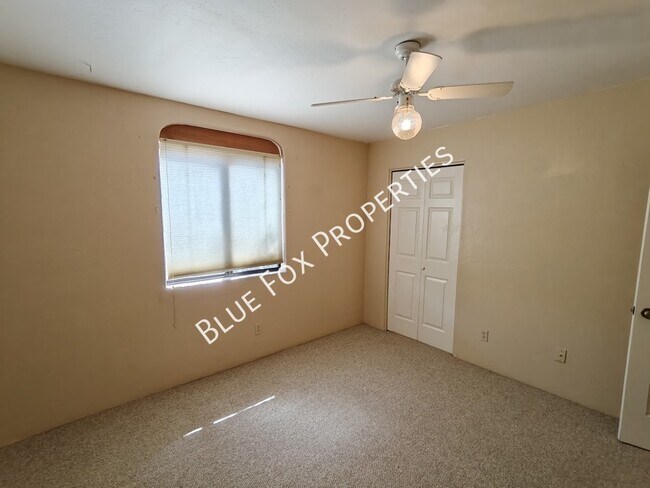 Building Photo - 9097 N Jessy Ln