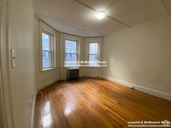 Building Photo - 1209 Boylston St