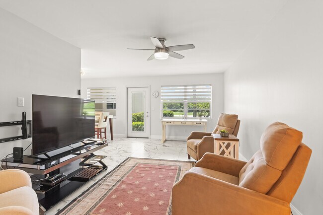 Building Photo - 69 Royal Oak Ct