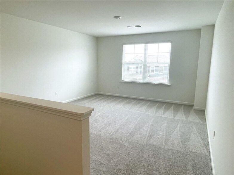 Building Photo - 290 Rivulet Dr