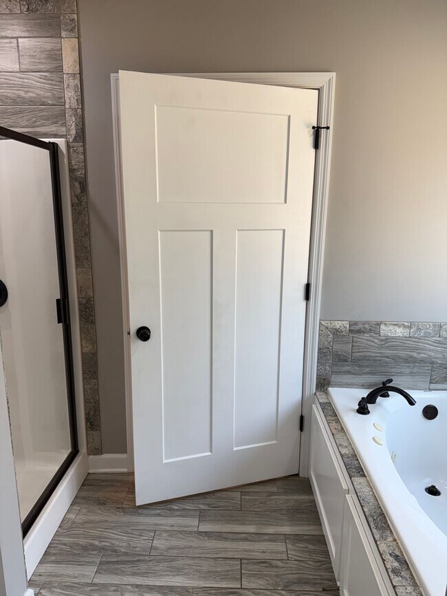 Building Photo - 157 Cody Dr