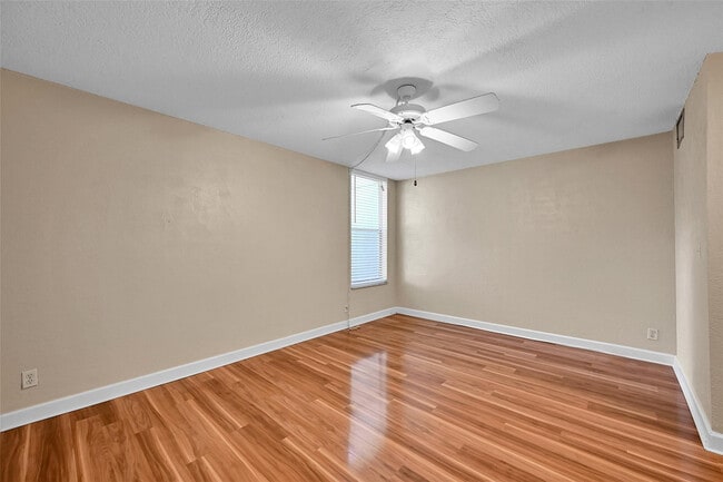 Building Photo - 7173 Orange Dr