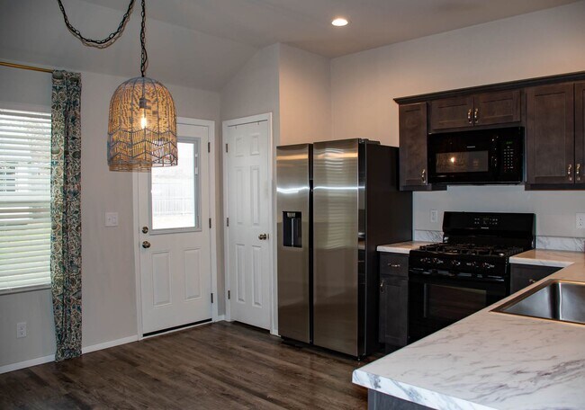 Building Photo - Charming 3-Bedroom, 2-Bath Home in Haskell!