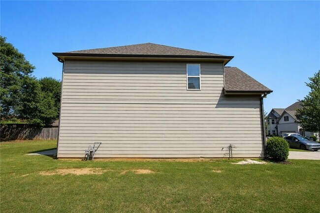 Building Photo - 5817 Park Point