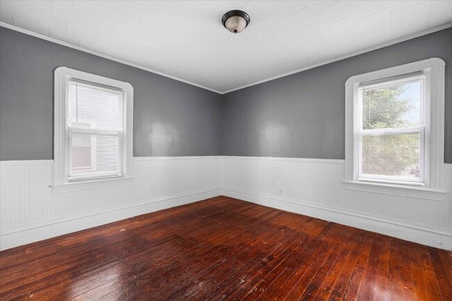 Building Photo - 646 Birch St